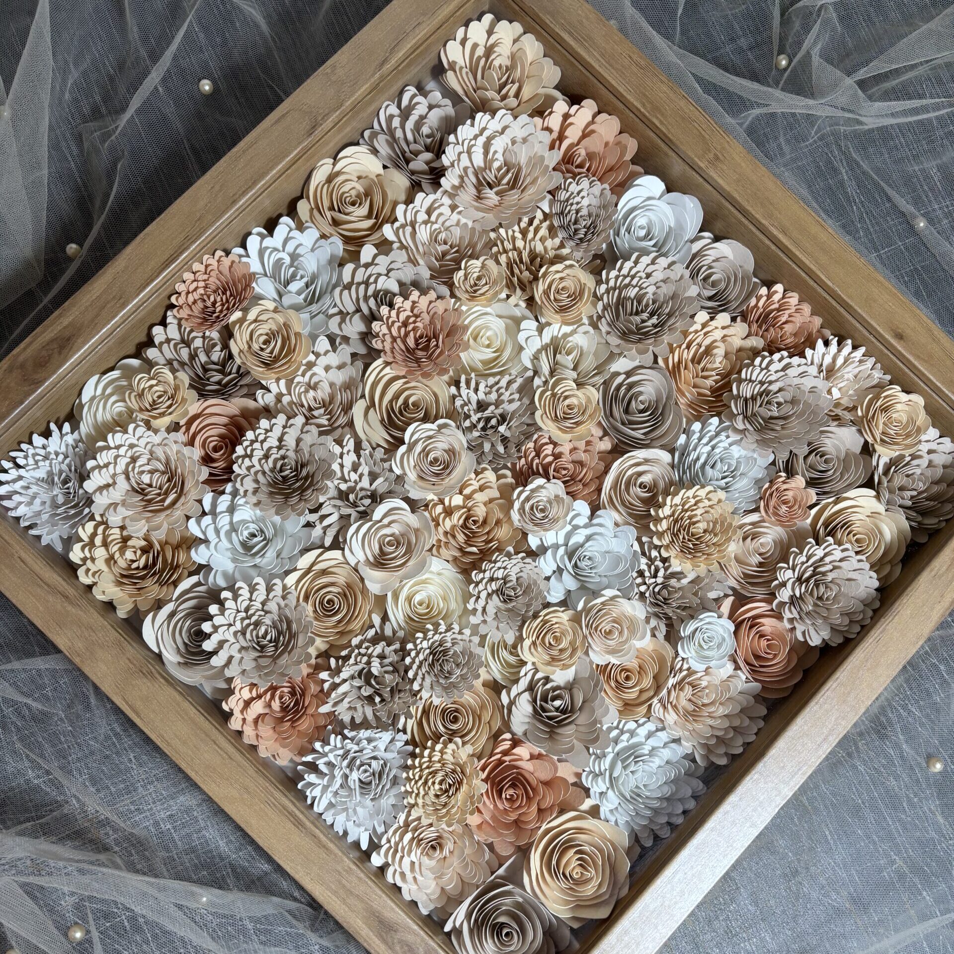 Κορνίζα 32×32 σε διάφορες αποχρώσεις